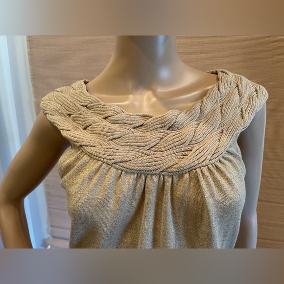 Cest City sleeveless top. Gold glitter. Size M - Picture 2 of 9